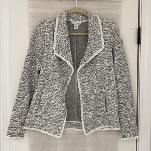 ❤️Host Pick❤️ Club Monaco Belted Blazer - Picture 2 of 13